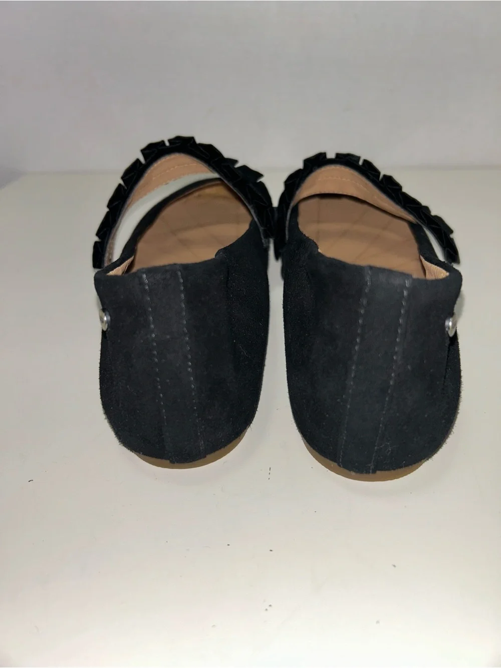 UGG thea black